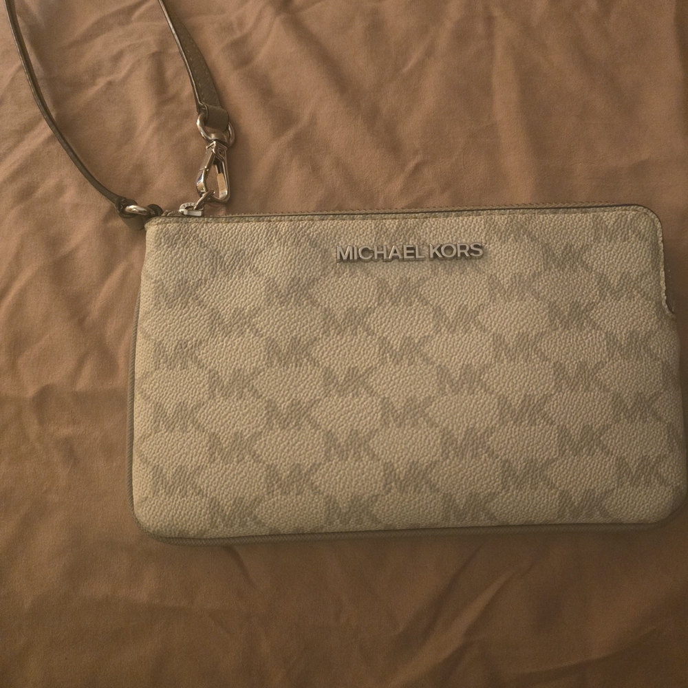 Michael Kors Cream and Grey Wristlet